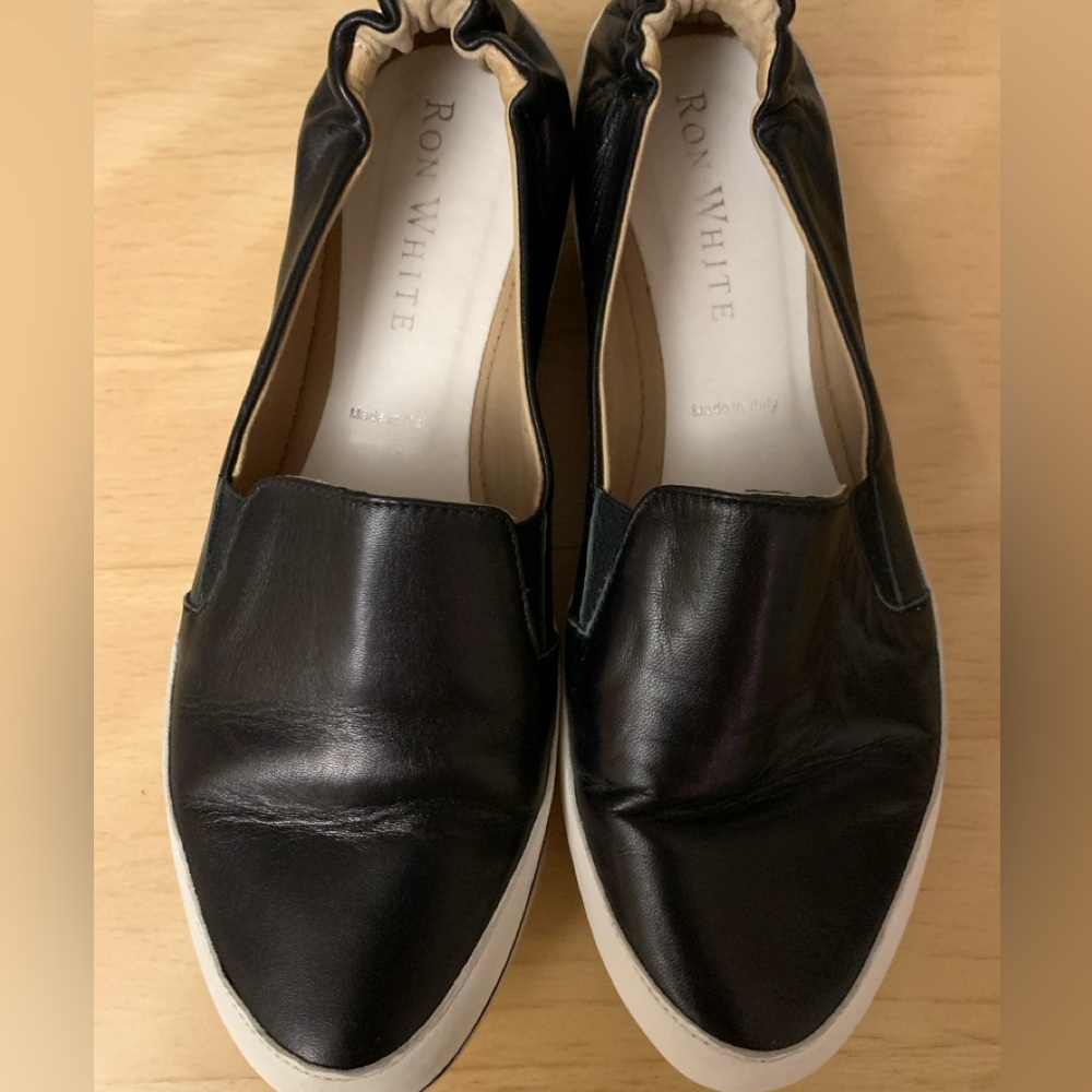 Ron White - Women’s Nell Ultralight Slip-On Black & White Sneaker (37- US 6 1/2)